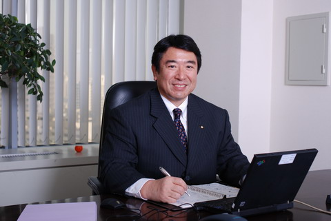 東電化（TDK）中國區(qū)營業(yè)統(tǒng)括部統(tǒng)括部長、董事長南研造