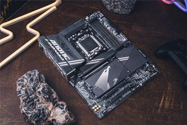 超頻快又準(zhǔn)，技嘉X870系列主板強勢來襲