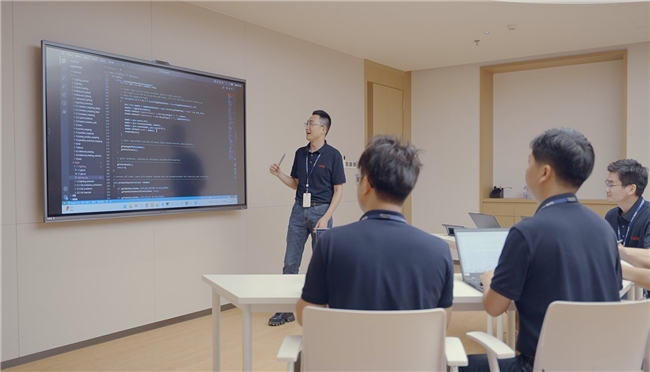 視源股份投屏黑科技：3秒絲滑連接，比掏手機(jī)還快！