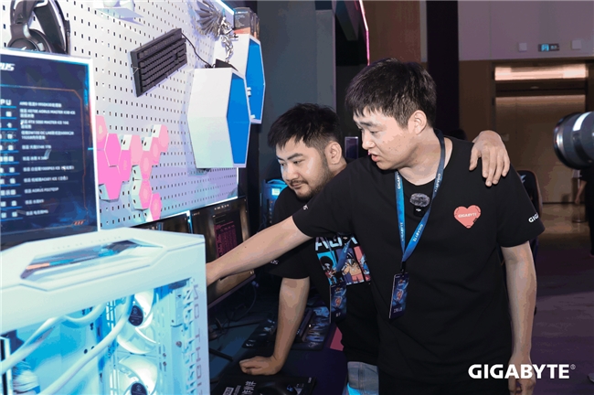 技嘉2025發(fā)布會：“從心出發(fā) 我們的主張”，邁向AI新紀元