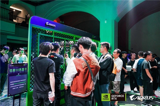 玩家齊赴技嘉AORUS DAY山城之約，RTX 50“嘉”速營奏響電競狂想曲