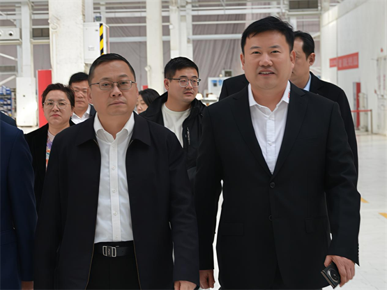 邦德激光全球總部迎調(diào)研，展示激光切割機(jī)智造實(shí)力