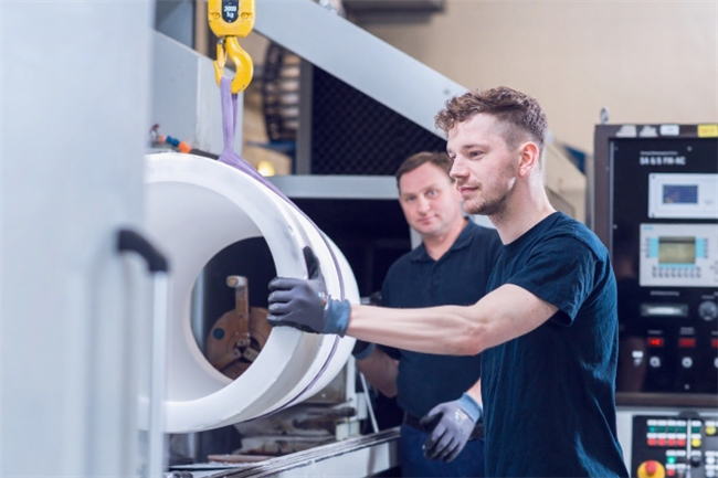 以玻璃為媒，與改革同頻：肖特玻璃從產(chǎn)業(yè)鏈“隱形”處引爆創(chuàng)新