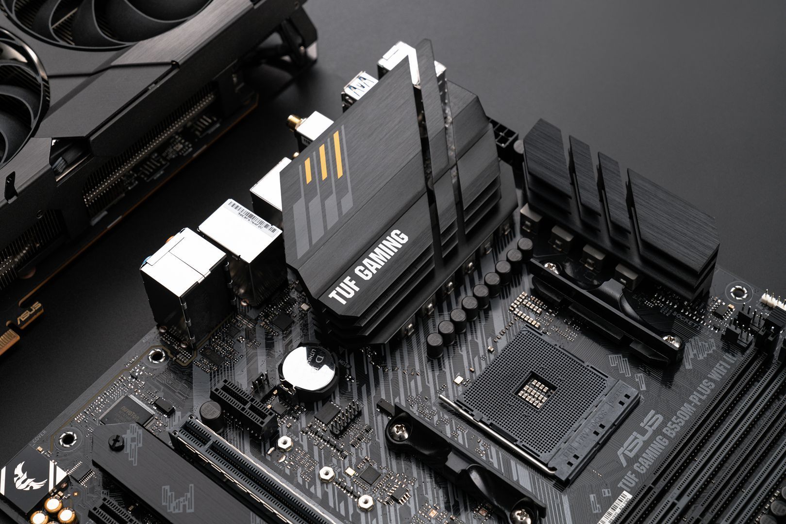 5500X3D裝機(jī)首選華碩B550重炮手WIFI二代主板