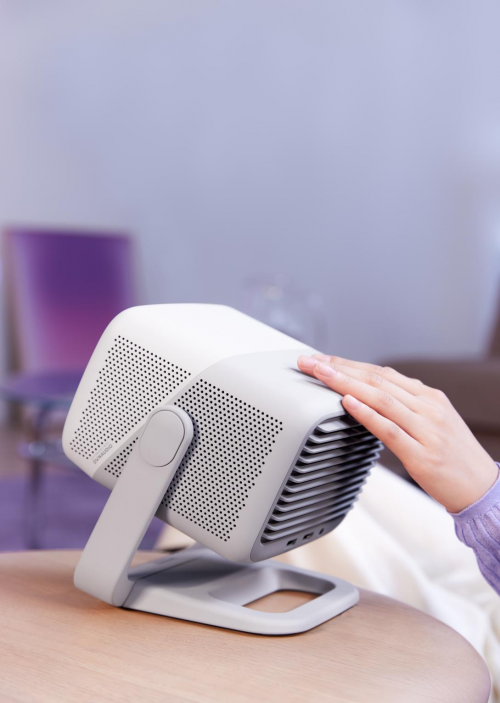 堅(jiān)果投影N1新品上市，三色激光定價(jià)3999元，吹響全面淘汰LED投影號(hào)角