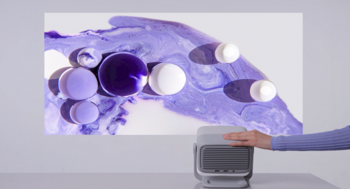 堅(jiān)果投影N1新品上市，三色激光定價(jià)3999元，吹響全面淘汰LED投影號(hào)角