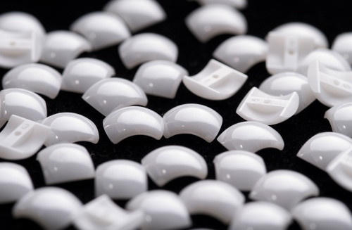 賣(mài)的比游戲主機(jī)還貴！陶瓷耳機(jī)有什么優(yōu)勢(shì)？