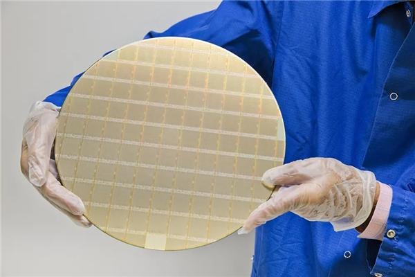 高端處理器新標桿，Power10劍指“內(nèi)存墻”