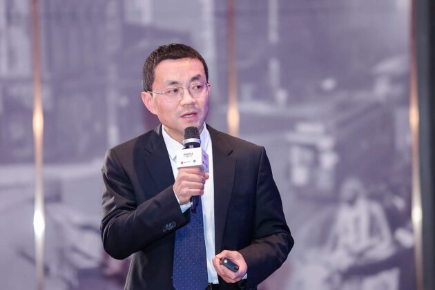 打造“智慧之眼”與“創(chuàng)新之輪”，華?？萍贾浦圃鞓I(yè)智能升級