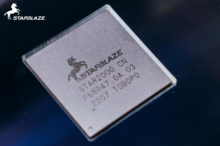 開啟新紀(jì)元！憶芯科技新一代高端企業(yè)級(jí)SSD主控芯片及方案發(fā)布