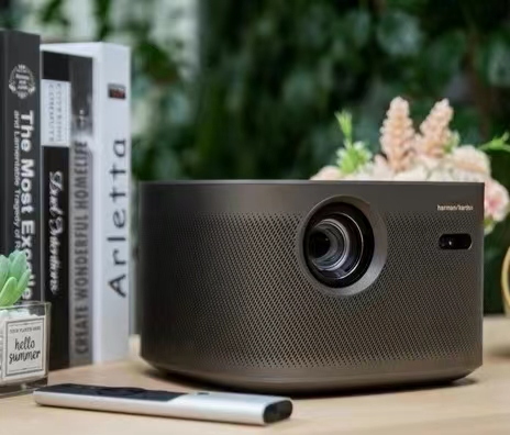 測評丨超清時代來臨，三款4K高端投影機對比