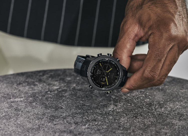 Garmin佳明發(fā)布MARQ Carbon碳纖維尊享版高端時(shí)尚智能腕表