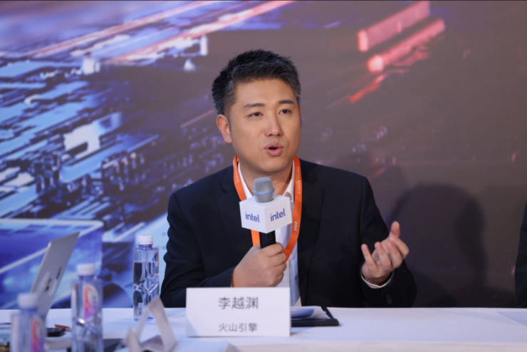 英特爾推出兩款全新處理器，AI PC元年大幕即將開啟！