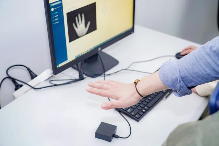 英特爾攜手合作伙伴推出全新AFC方案：以掌靜脈識(shí)別賦能智慧交通