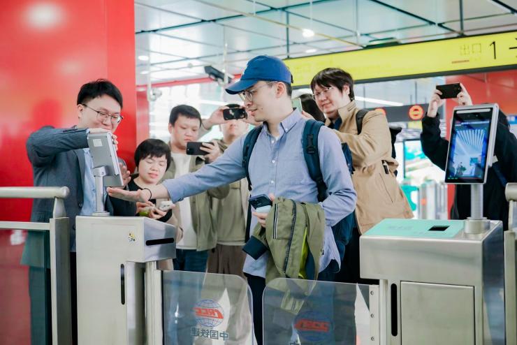 英特爾攜手合作伙伴推出全新AFC方案：以掌靜脈識(shí)別賦能智慧交通