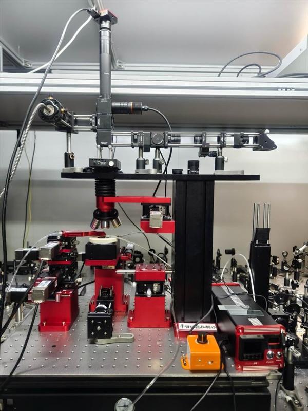 光刻領域新突破！我國研發(fā)出全球最薄光學晶體：能效提升萬倍！