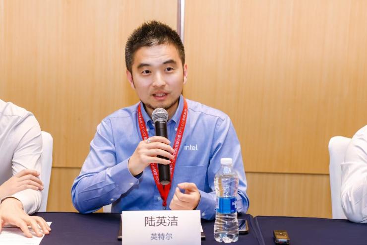 英特爾攜手合作伙伴推出OPS 2.0，為智慧教育帶來全新體驗！