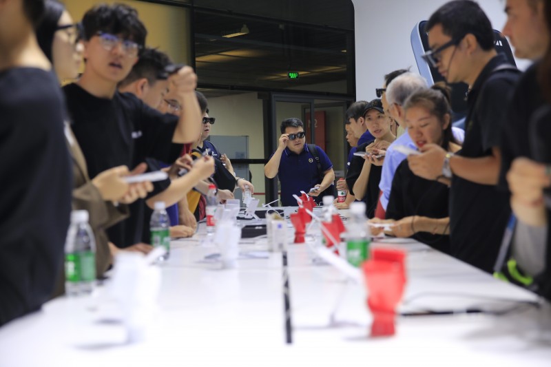 亮相MWC上海，XREAL用Beam Pro開啟消費級AR生態(tài)躍遷時代