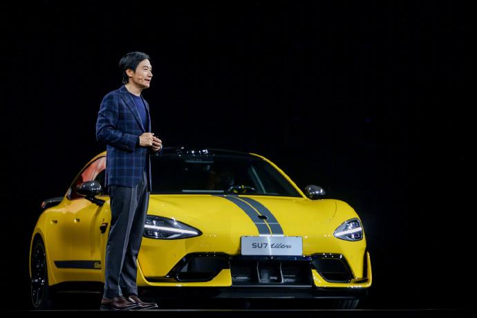 小米SU7 Ultra憑啥賣80多萬？是不是飄了？雷軍這樣回應！