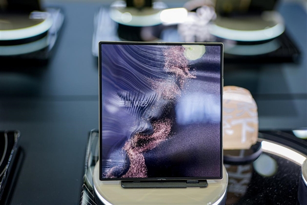 盤點(diǎn)進(jìn)博會(huì):三星AI手機(jī)引領(lǐng)創(chuàng)新 賦能美好生活