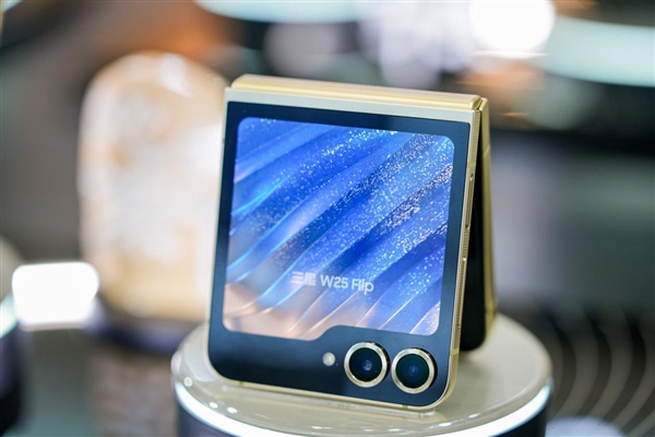 盤點(diǎn)進(jìn)博會(huì):三星AI手機(jī)引領(lǐng)創(chuàng)新 賦能美好生活