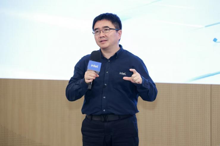 從芯到質：英特爾如何用AI重塑新零售生態(tài)版圖？