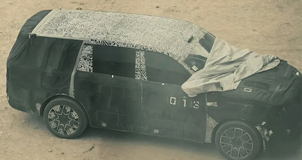 藏不住了！小米第三款車YU9諜照曝光，雷軍親赴新疆測試！