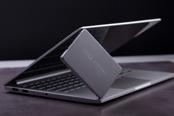 存儲卡太貴？或許你的相機應(yīng)該使用固態(tài)硬盤