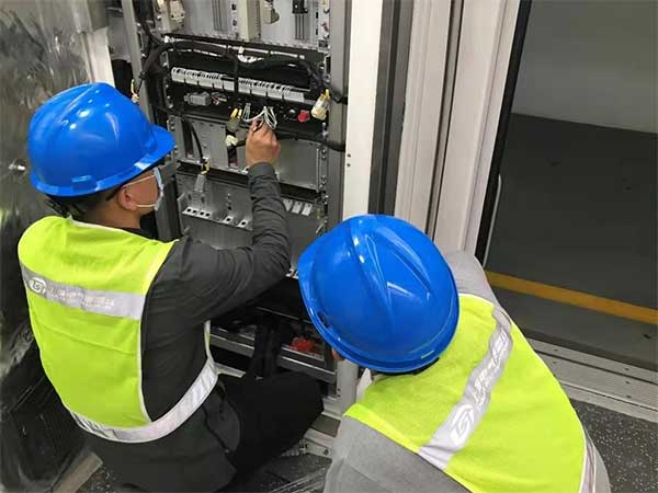 上海電氣泰雷茲助力國內(nèi)首條高密度大運(yùn)量全自動(dòng)無人駕駛線路——上海地鐵14號(hào)線開通初期運(yùn)營