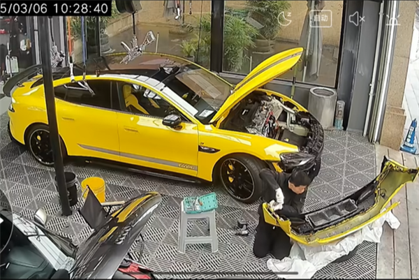 小米SU7 Ultra剛提車前鏟就開裂！車主：售后態(tài)度令我震撼