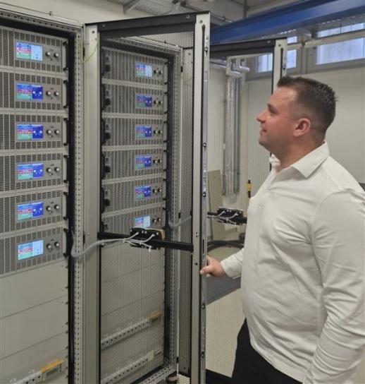 【泰克×零碳未來(lái)】系列之一：泰克助力航空電氣化發(fā)展，為E2AGLE測(cè)試平臺(tái)供電