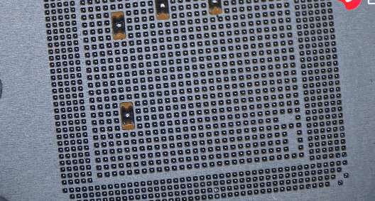 詳解修復(fù)焊接BGA芯片過程