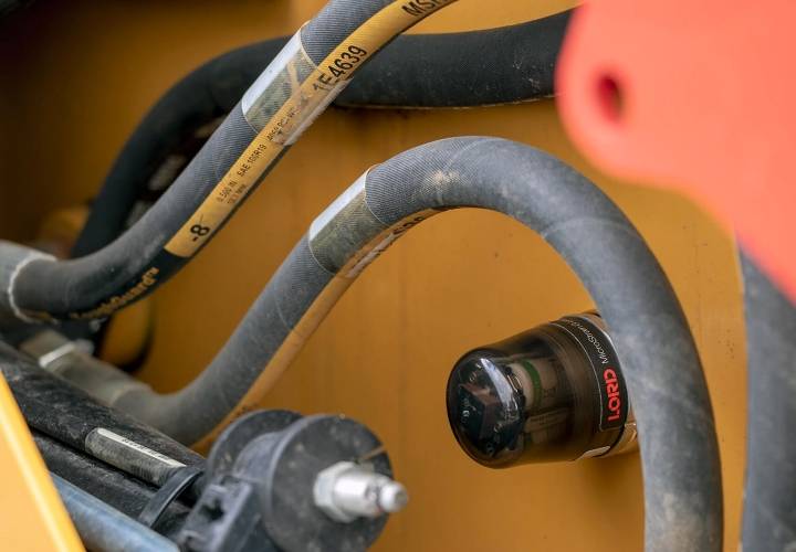 一文讀懂：無線振動(dòng)加速度傳感器原理作用、類型應(yīng)用 