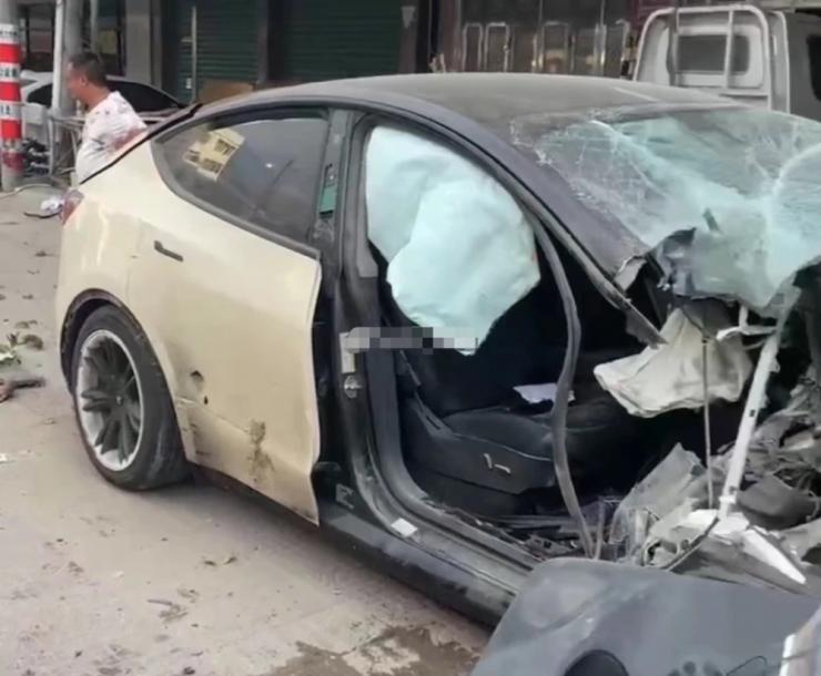 潮州特斯拉事故鑒定報(bào)告出爐，家屬不服！