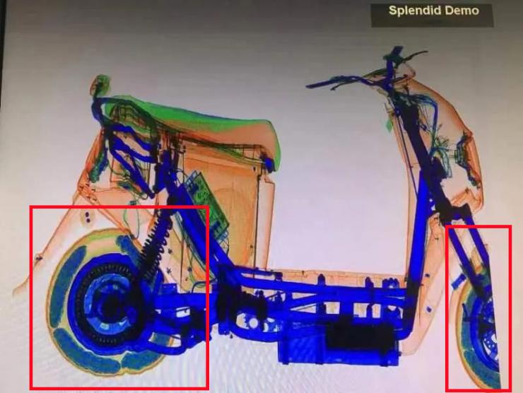 單次獲利幾十萬(wàn)？女子單車藏上萬(wàn)張存儲(chǔ)卡被查！
