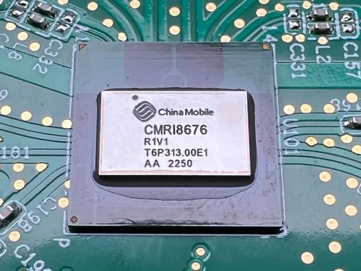 突破！我國(guó)首款 5G 可重構(gòu)射頻收發(fā)芯片自研成功