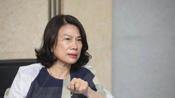 董明珠硬杠年輕人！格力市值已不足美的一半