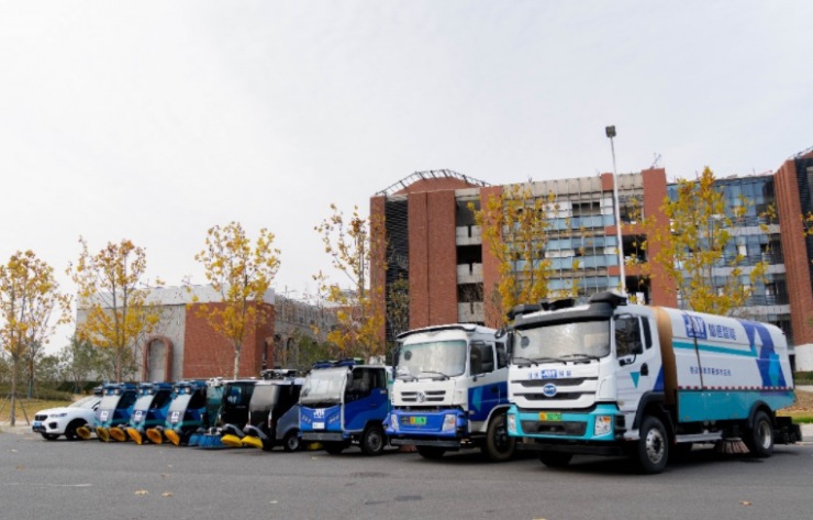 六分科技牽手仙途智能，厘米級高精度定位助力智能環(huán)衛(wèi)清掃車“精智上崗”