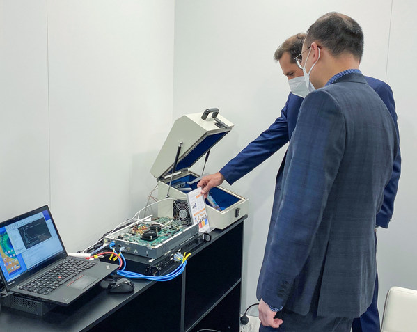 星騁與應科院聯(lián)同多家5G技術領先的科技企業(yè)，在于西班牙巴塞羅那舉行的2022年世界移動通訊大會上，演示5G端到端的集成小型基站系統(tǒng)。