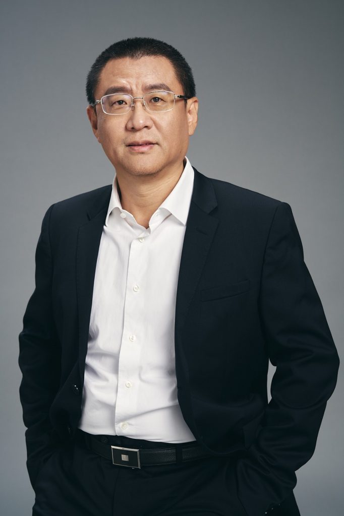 華為自動駕駛CTO陳亦倫離職；李濱出任紫光集團新董事長；華裔女高管接任Meta CFO