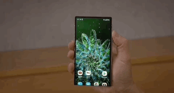 摩托羅拉卷軸屏概念機(jī)首秀：屏幕縱向拉伸“長”到6.5寸