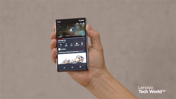 摩托羅拉卷軸屏概念機(jī)首秀：屏幕縱向拉伸“長”到6.5寸