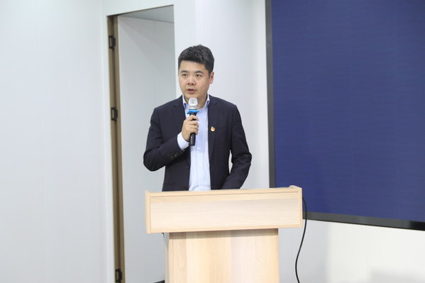 嘉興市秀洲區(qū)王店鎮(zhèn)黨委副書記、鎮(zhèn)長-竺杰先生