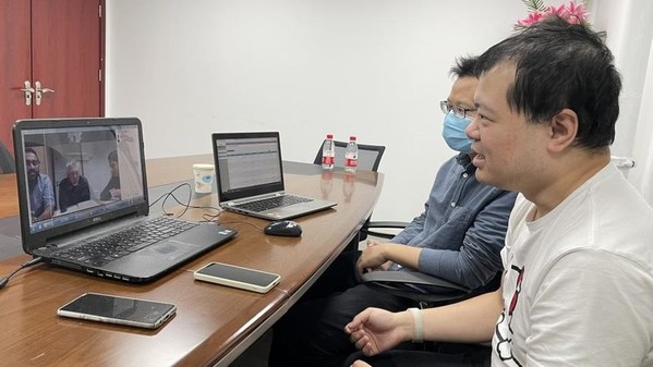 承啟團(tuán)隊(duì)與neXtProt工作人員視頻連線會(huì)議 承啟團(tuán)隊(duì)與neXtProt工作人員視頻連線會(huì)議