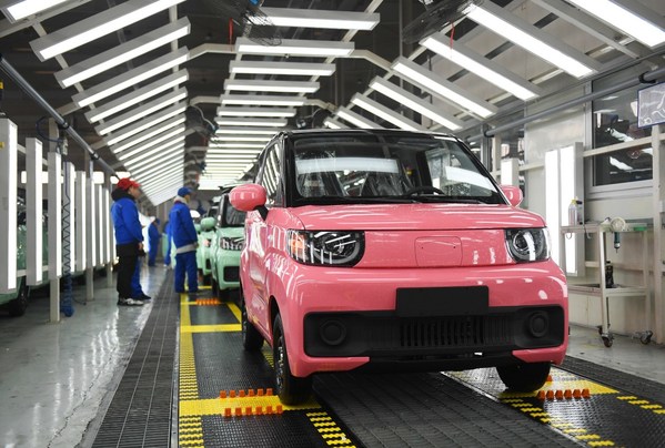 圖為奇瑞汽車(chē)的智能化車(chē)間。