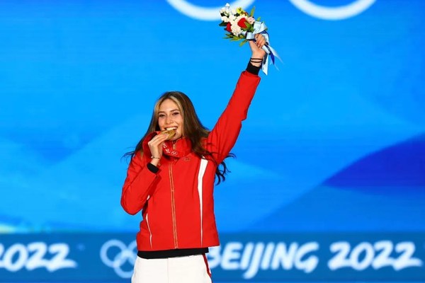 體育大生意：谷愛凌放心咬金牌，小小獎牌映射中國科技大國側面