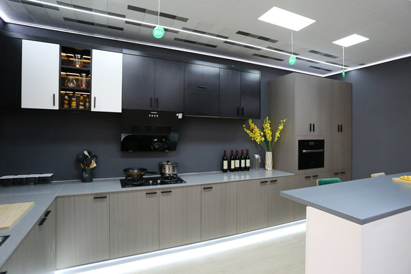 無限視界?至凈未來，佛山照明光觸媒照明新品發(fā)布會圓滿舉行