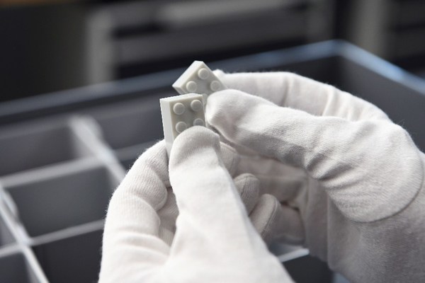 樂高集團發(fā)布首款以再生塑料為原料的樂高(R)原型積木