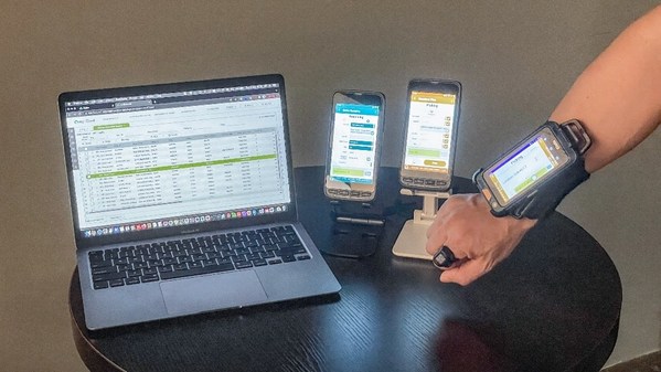 logi-Cloud云端倉庫管理系統(tǒng)適用于零售、批發(fā)、電商及第三方物流等行業(yè)，可以于不同裝置上使用