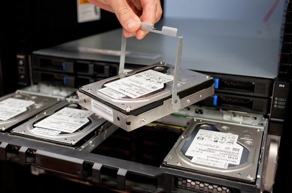 為高密度存儲而生 浪潮信息NF5266M6服務器獲StorageReview高度評價